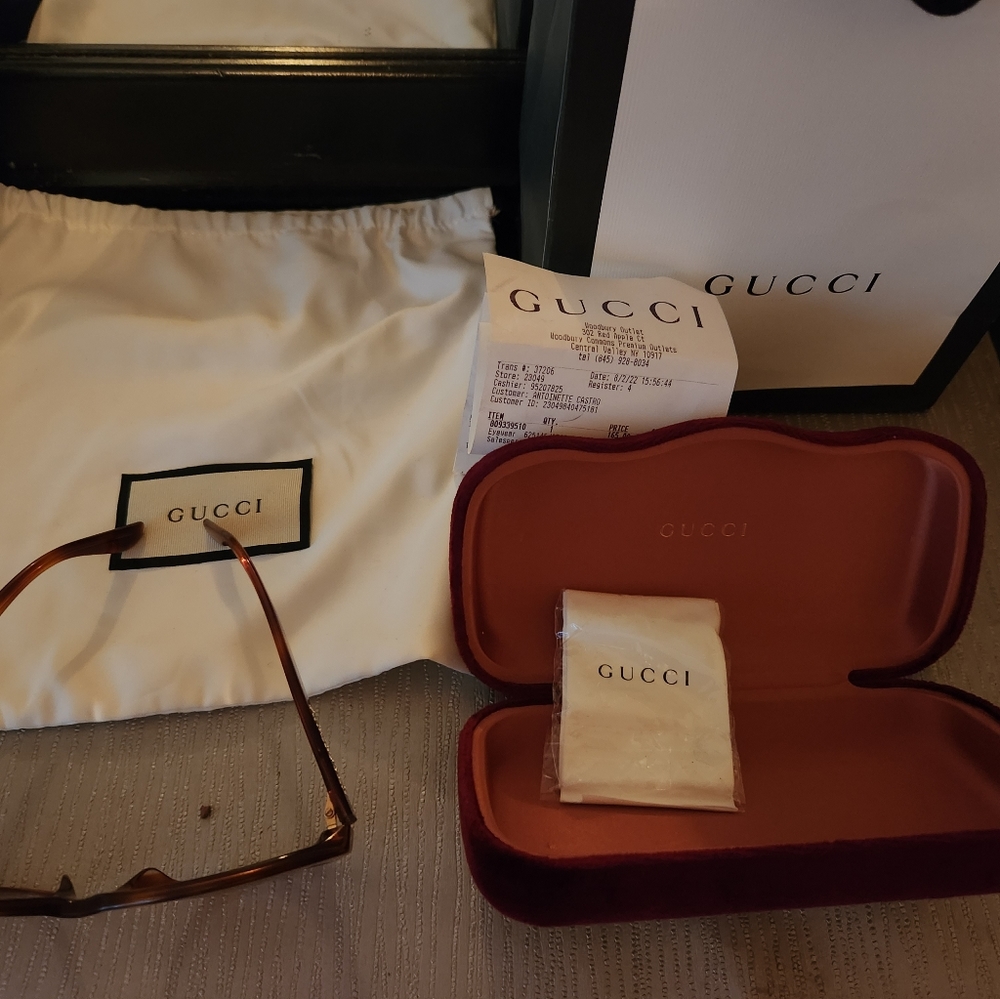 GUCCI SUNGLASSES NEVER WORN